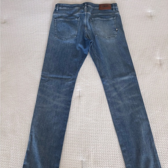 Hugo Boss Men's Medium Wash Slim Jeans - 32/30 - Picture 3 of 6